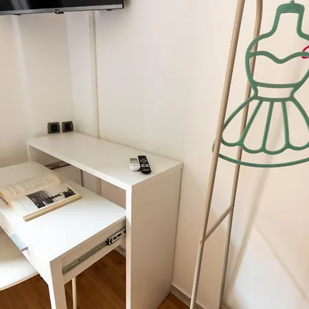 Cappuccino Pop, Metro A Apartmán Řím