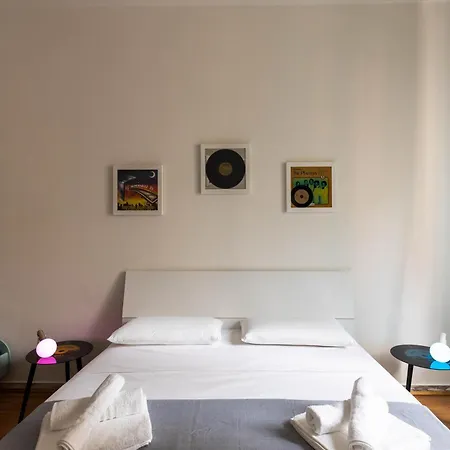 Cappuccino Pop, Metro A Řím