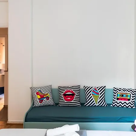 Cappuccino Pop, Metro A Apartmán *