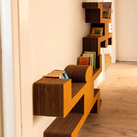 Cappuccino Pop, Metro A Apartmán *