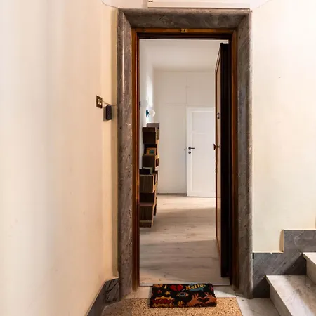 Cappuccino Pop, Metro A Apartmán *