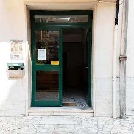 Cappuccino Pop, Metro A * Řím